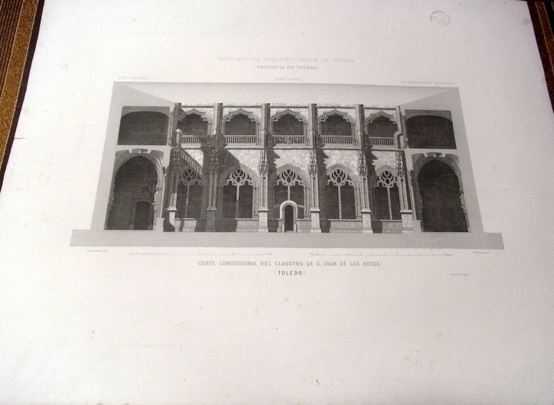 Corte longitudinal del claustro de San Juan de los Reyes (Toledo). Lo grabó D. Martínez. Dibujo de  G. de la Gándara