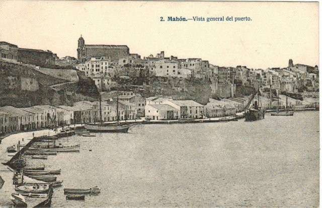 2. Mahón.- Vista general del puerto