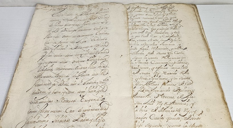 Poder para testar y testamentos de D. Joseph Antonio de la Serna, Catedrático de Prima de Leyes de la Universidad de Salamanca, 1715